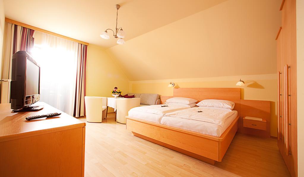 Hotel Moenichwalderhof Monichwald Pokoj fotografie